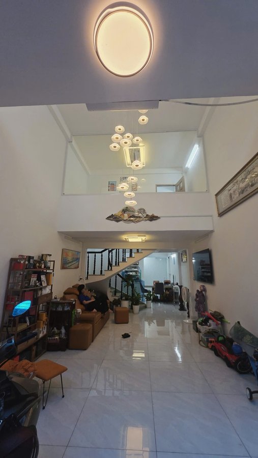 NGAY LÊ VĂN QUỚI - SÁT MẶT TIỀN - XE HƠI NGỦ TRONG NHÀ - GIÁ CHỈ 5.7 TỶ