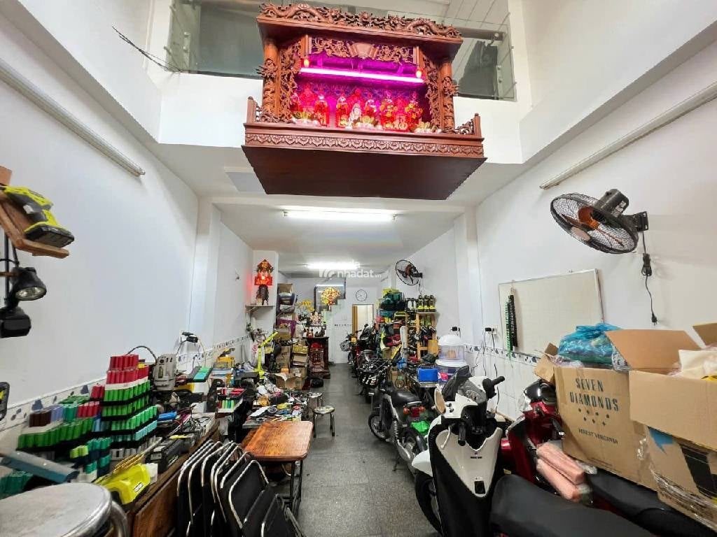 HẺM XE HƠI LẠC LONG QUÂN, TÂN BÌNH, 35M2 CÓ KC Ở NGAY. GIẢM 350TR CHỈ 10.5T TL 