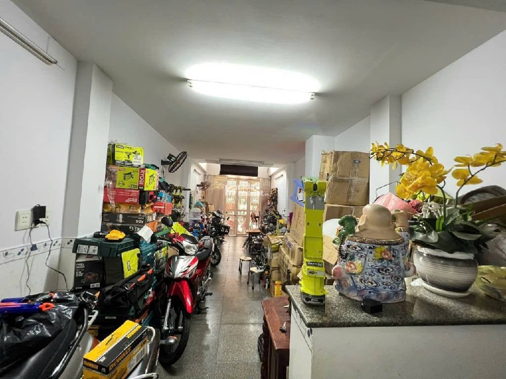 HẺM XE HƠI LẠC LONG QUÂN, TÂN BÌNH, 35M2 CÓ KC Ở NGAY. GIẢM 350TR CHỈ 10.5T TL 