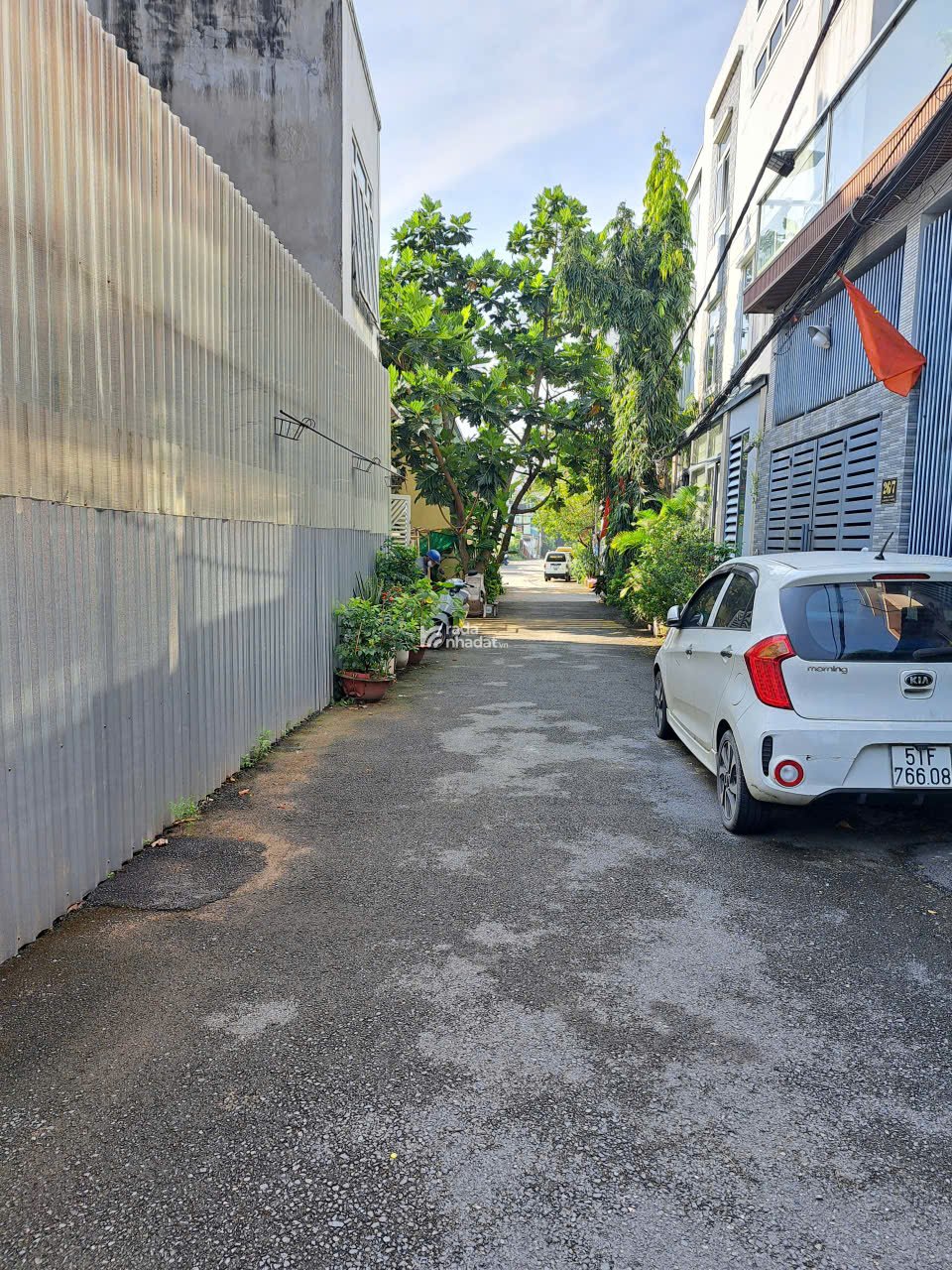 3 MẶT TIỀN D.TÍCH KHỦNG 240m2, K. DOANH CỰC ĐỈNH TT PHƯỜNG LINH ĐÔNG CHỈ 10,9 TỶ.