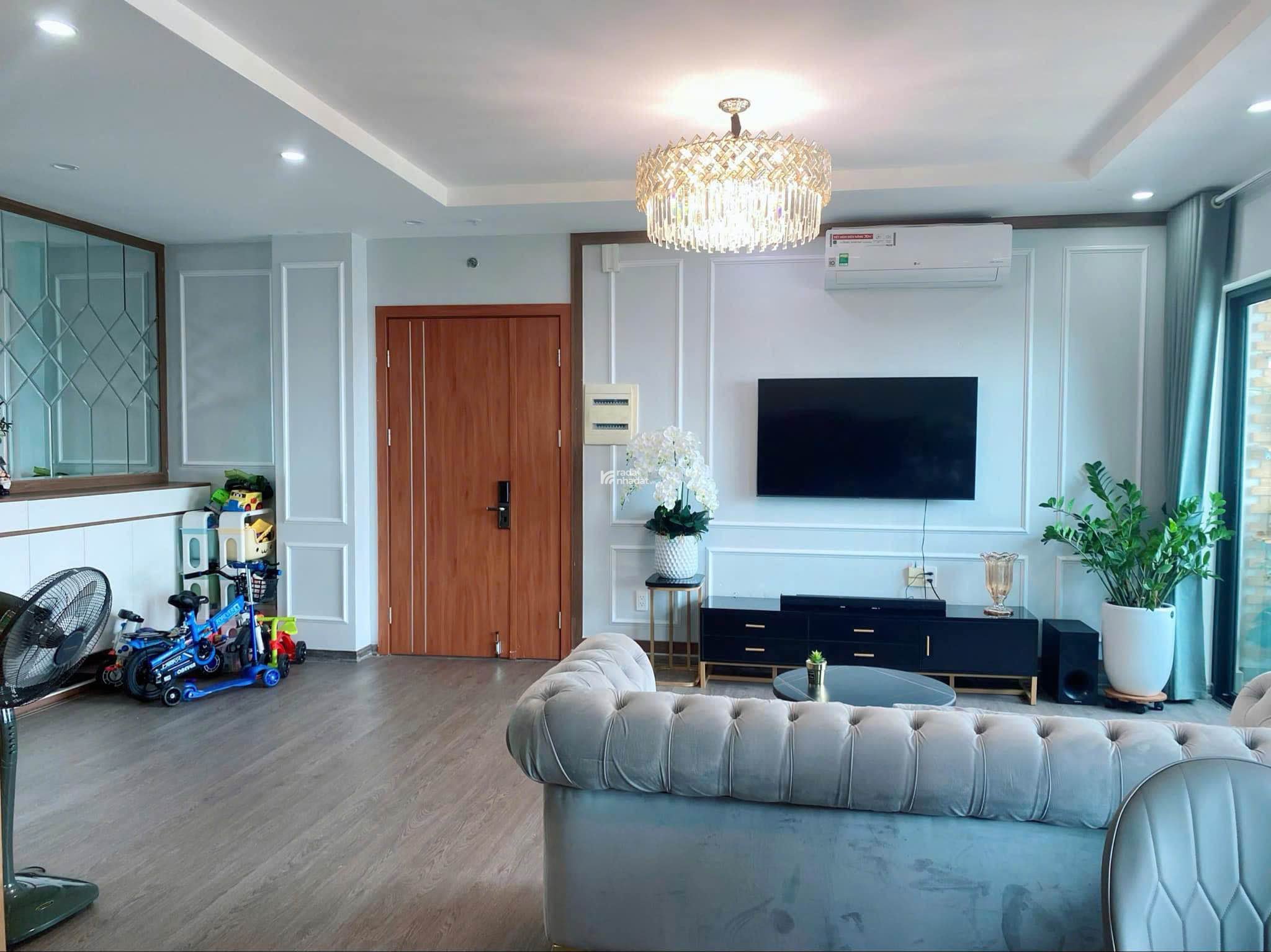 Căn hộ chung cư Star Tower, 144 m2, 3PN, 2WC. Full nội thất, giá bán 88tr/m2
