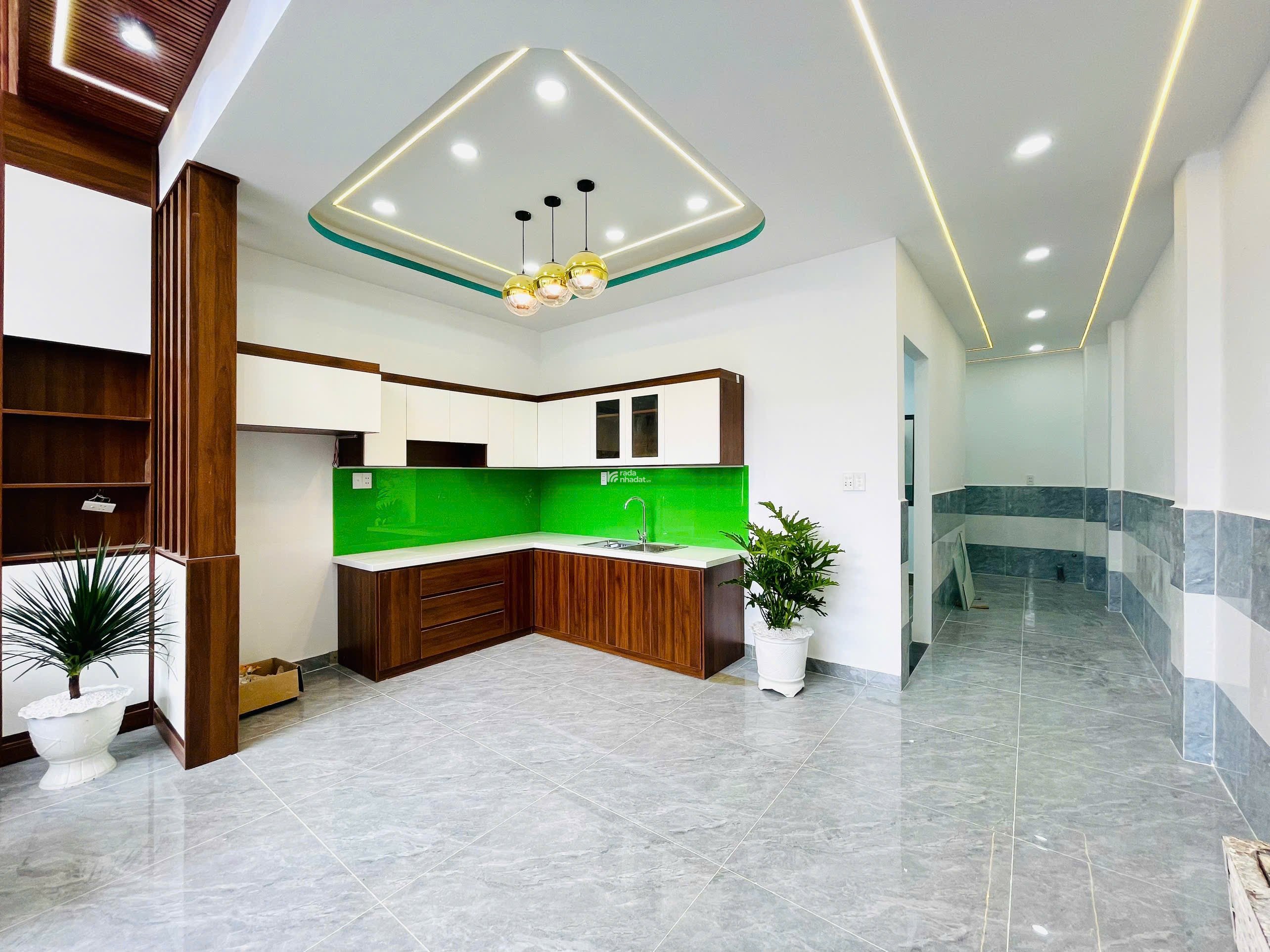 Bán nhà mới xây, sổ hồng riêng full nội thất xã Mỹ Hạnh