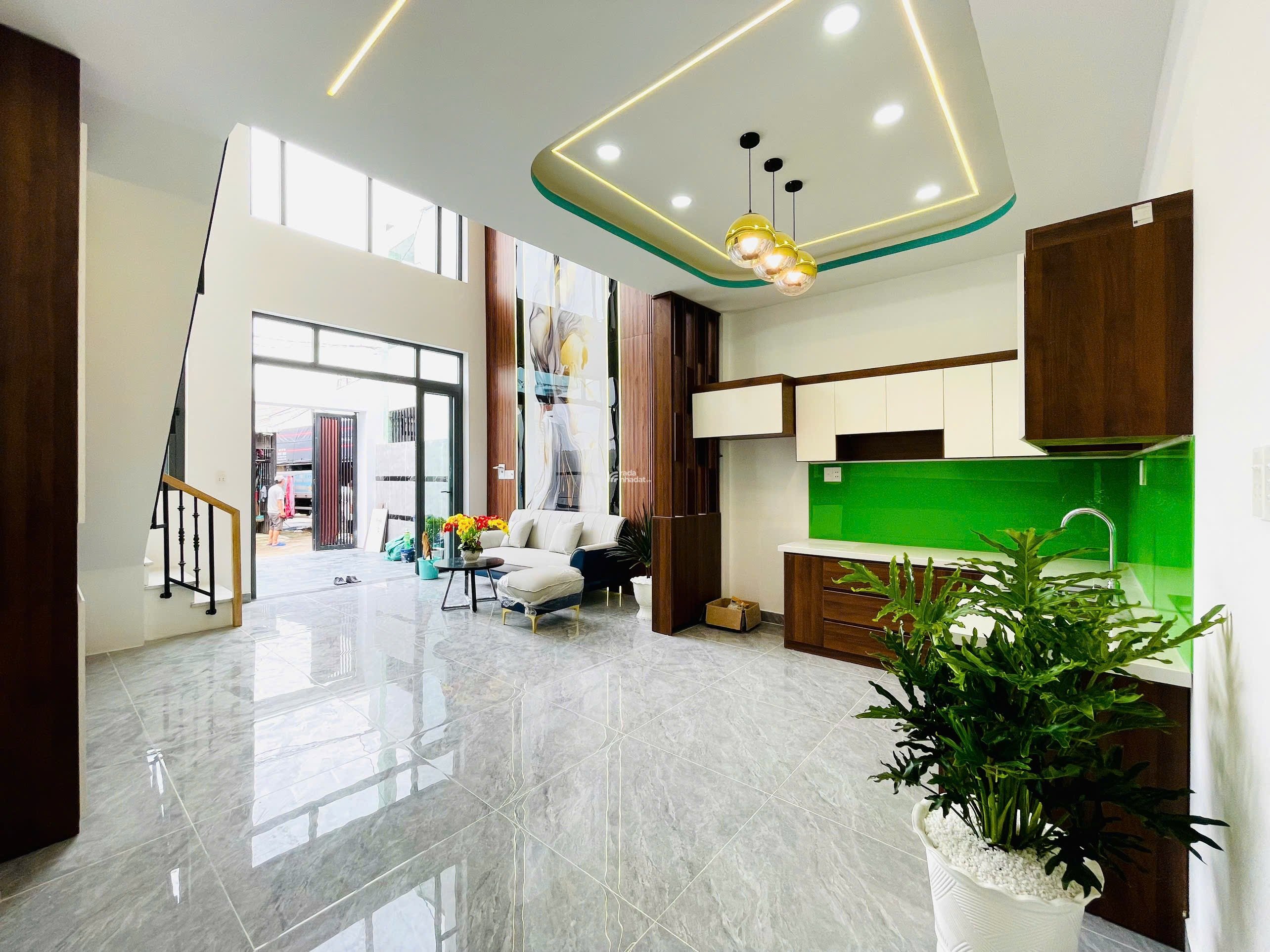 Bán nhà mới xây, sổ hồng riêng full nội thất xã Mỹ Hạnh