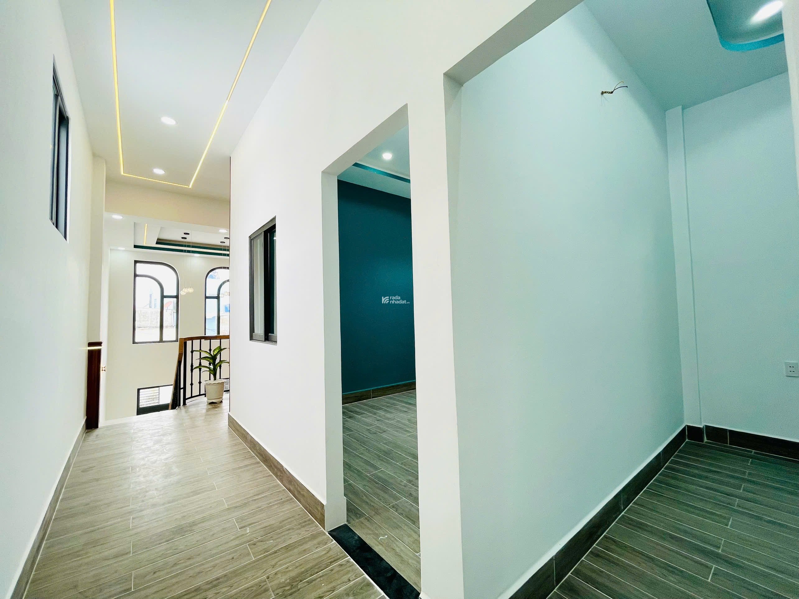 Bán nhà mới xây, sổ hồng riêng full nội thất xã Mỹ Hạnh