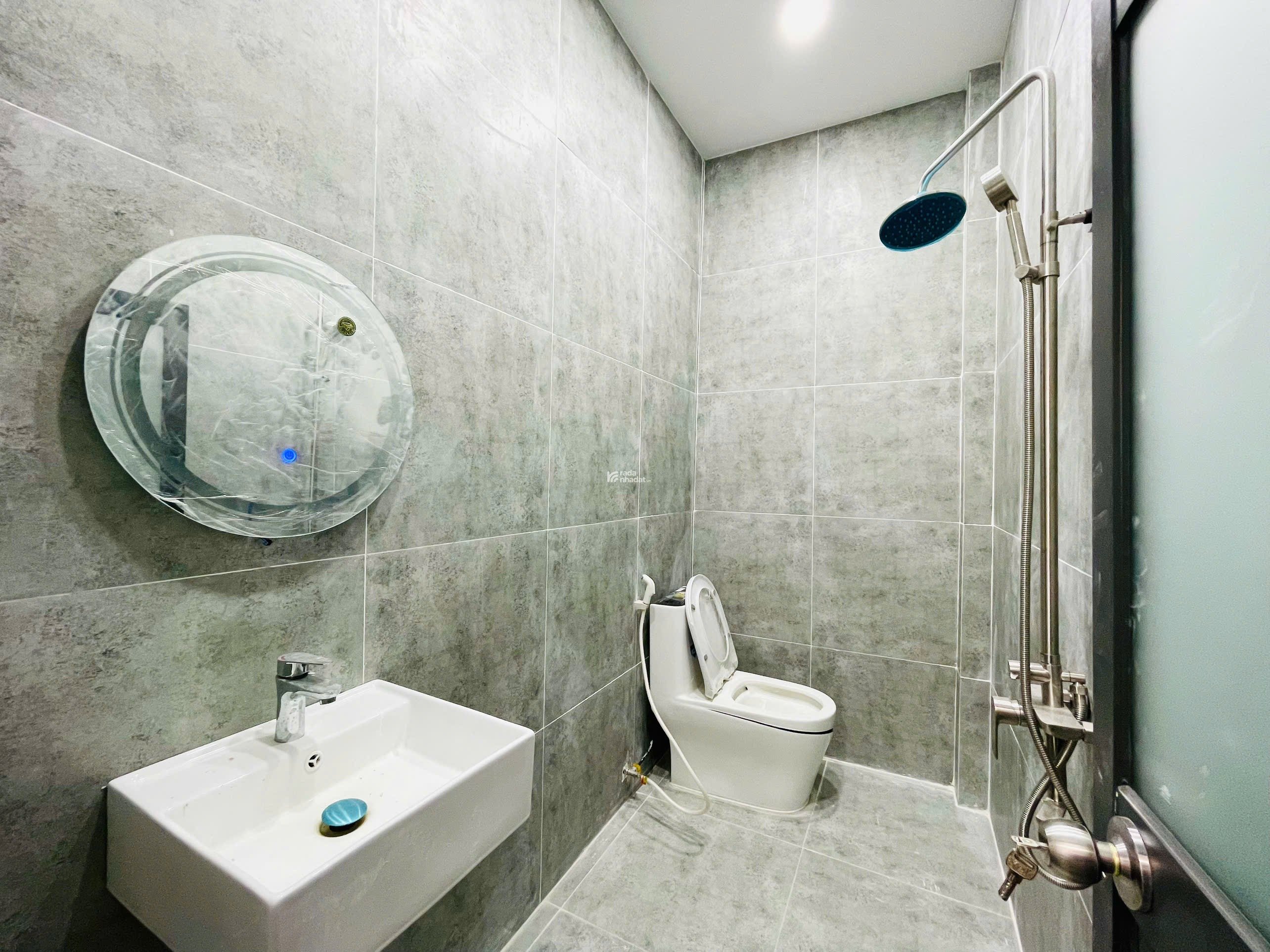 Bán nhà mới xây, sổ hồng riêng full nội thất xã Mỹ Hạnh