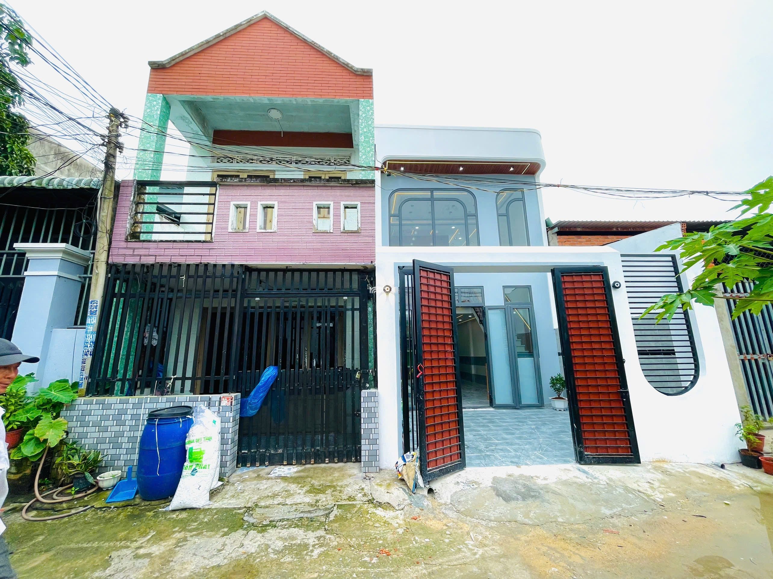 Bán nhà mới xây, sổ hồng riêng full nội thất xã Mỹ Hạnh