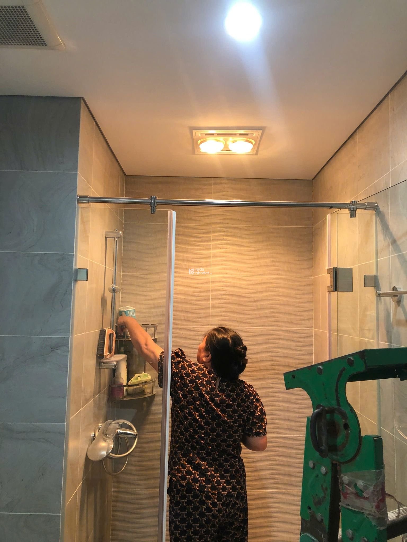 Chính chủ bán CH 3N - 2VS. 135m2. Giá: 12 tỷ. ĐC: Sky Park Residence, Cầu Giấy. full nội thất