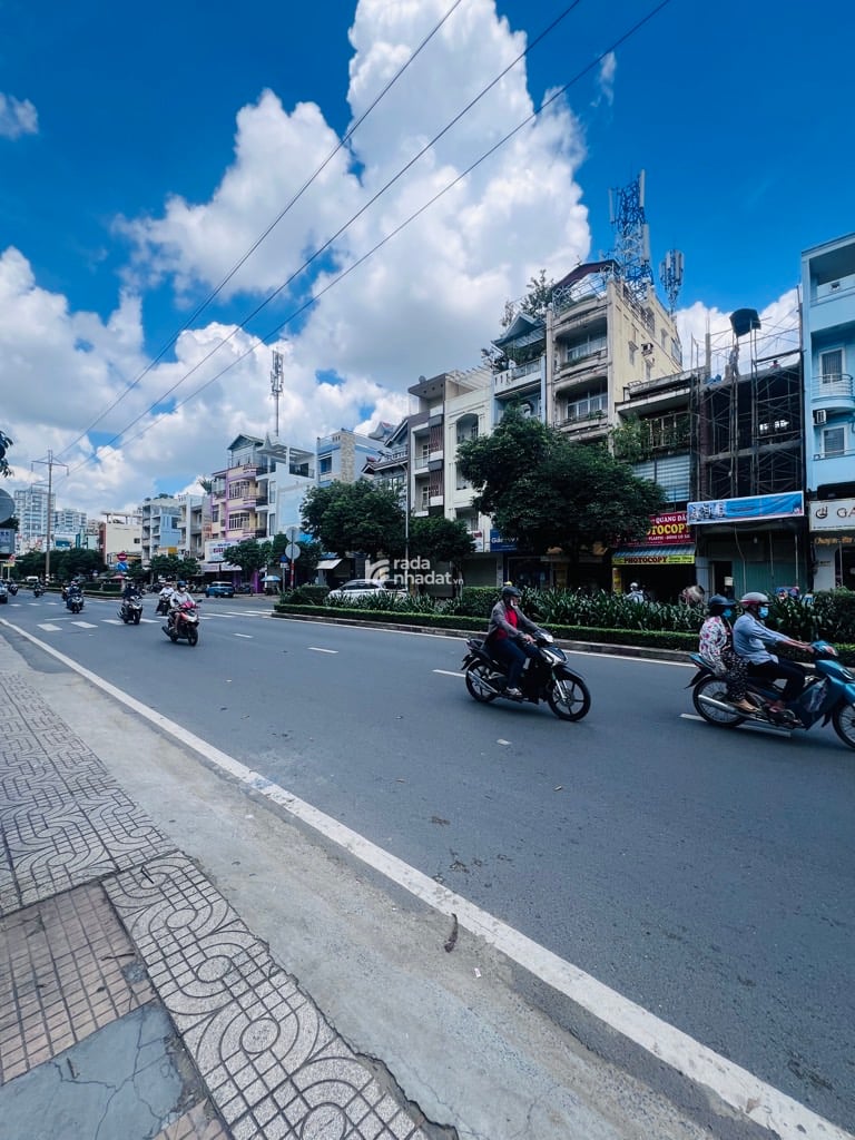 MẶT TIỀN KINH DOANH - 5 TẦNG - CHÍNH CHỦ TỪ LÂU - MỚI Ở NGAY 

