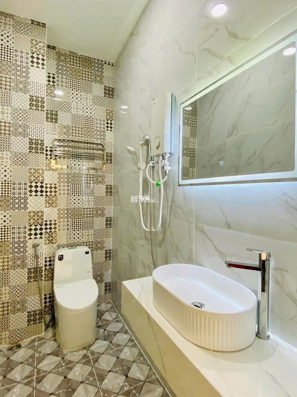 Nhà giá tốt 4tỷ450tr DT 54.3m2 Nguyễn Văn Săng P. Tân Sơn Nhì Q. Tân Phú, đang cho thuê 9tr5/ tháng