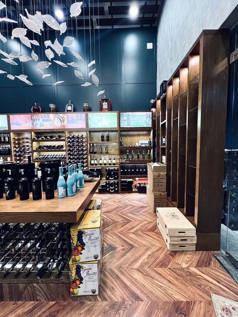 CHỈ DUY NHẤT - 4 TẦNG - MẶT TIỀN TRƯỜNG CHINH P13 - (6.6*23) 153m2 CN Đủ