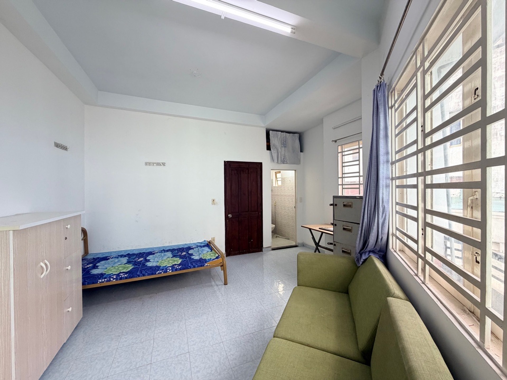 GAY HÀNG XANH. SÁT MẶT TIỀN BẠCH ĐẰNG, BÌNH THẠNH, 70M2 TIỆN XÂY MỚI, GIẢM 350TR CHỈ CÒN 14T