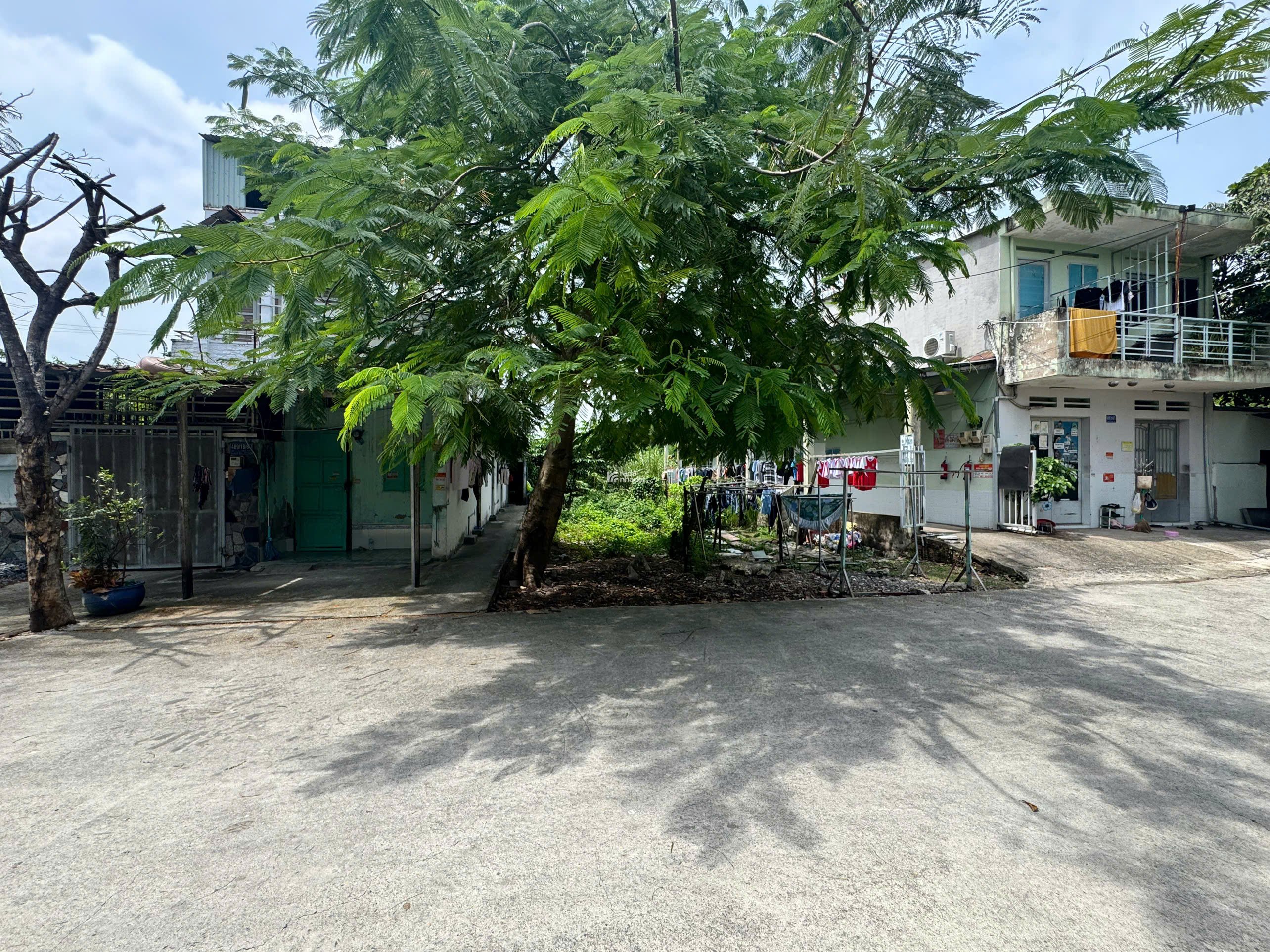 Rẽ Nhất !!Bán nhà 3 tầng 8x20m full thổ cư, 10 phòng đang cho thuê, Nguyễn Văn Tạo giá 6 tỷ 3