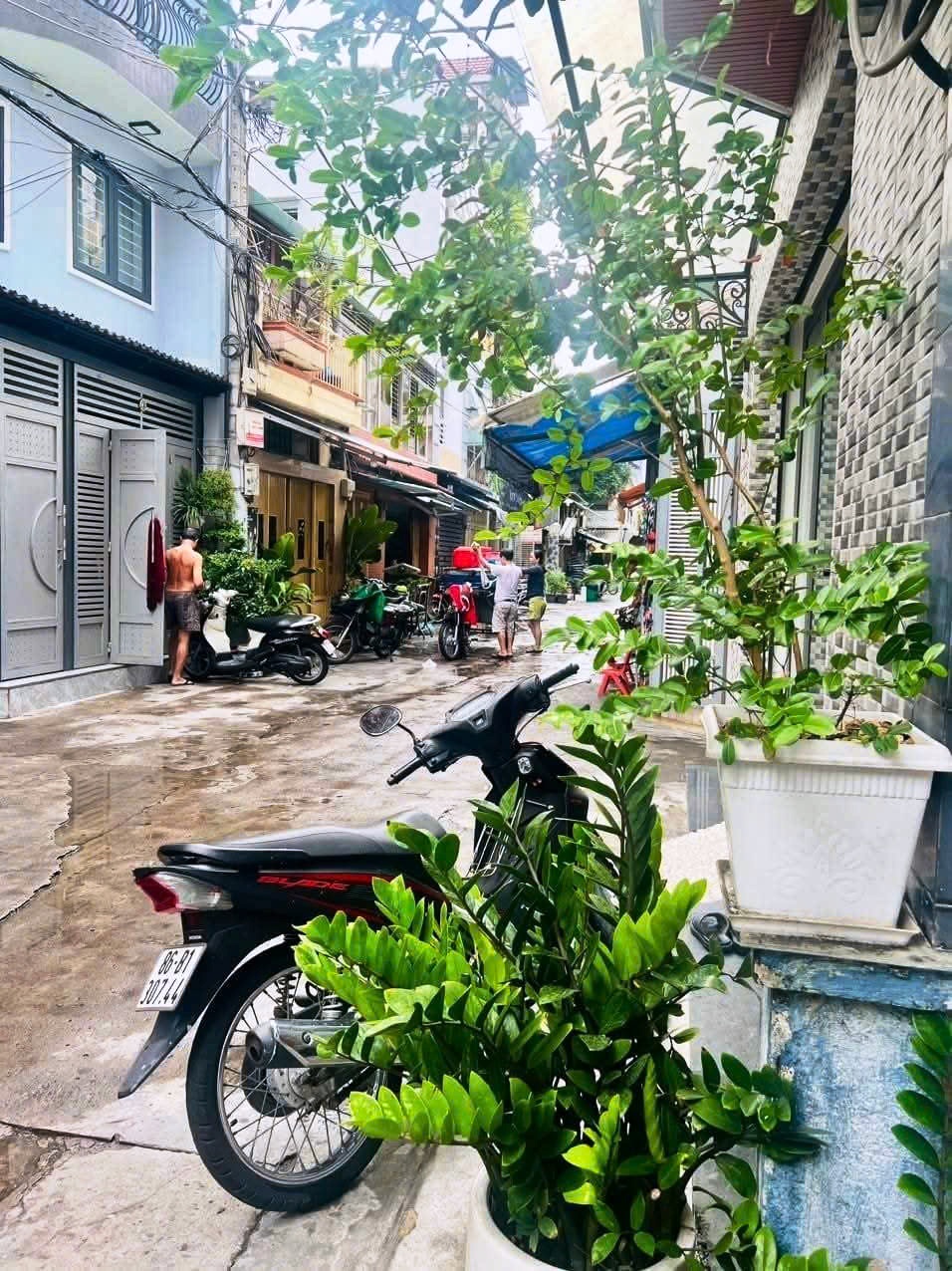 Bán nhà riêng - chính chủ - trung tâm Q10 - nối liền trục chính đường 3 tháng 2  đường Bà Hạt.