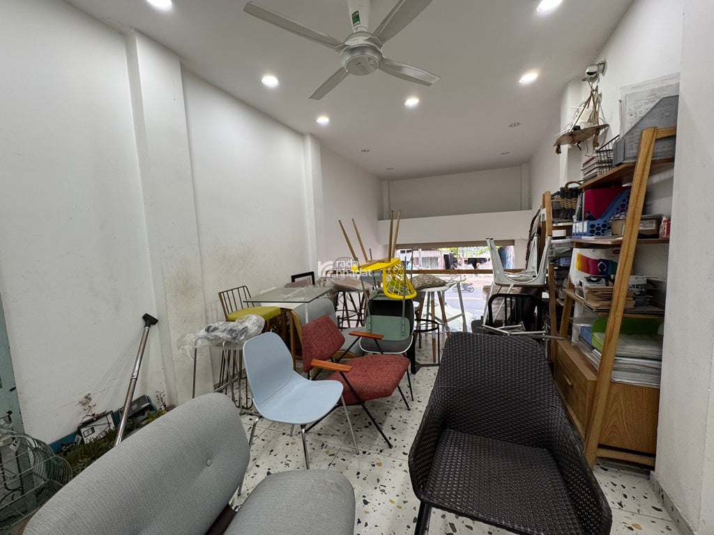 VỊ TRÍ ĐẸP, Ở VÀ KINH DOANH SIÊU TỐT - NHÀ 7 TẦNG MỚI ĐẸP THANG MÁY -  NGÃ 7 LÝ THÁI TỔ