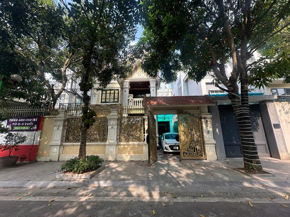 Giảm 15 Tỷ, Biệt Thự View Vườn Hoa. KĐT Linh Đàm. 200m 4T MT 10m Giá 65 Tỷ