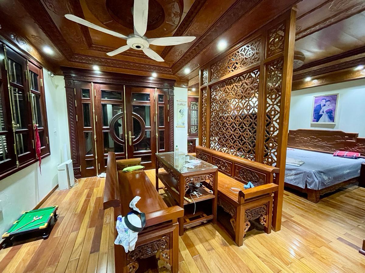Giảm 15 Tỷ, Biệt Thự View Vườn Hoa. KĐT Linh Đàm. 200m 4T MT 10m Giá 65 Tỷ