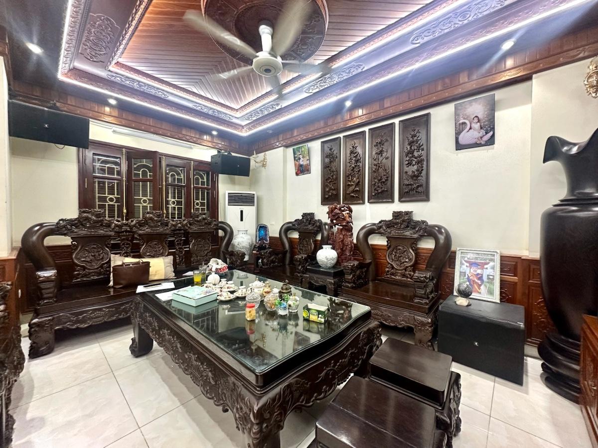 Giảm 15 Tỷ, Biệt Thự View Vườn Hoa. KĐT Linh Đàm. 200m 4T MT 10m Giá 65 Tỷ