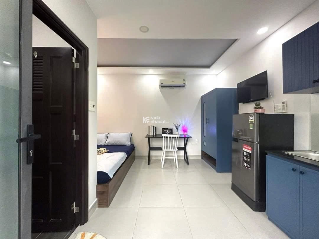 Căn Hộ Ban Công Quận 10 Gần ĐH Kinh Tế UEH, Đại học Bách Khoa, Vạn Hạnh Mall