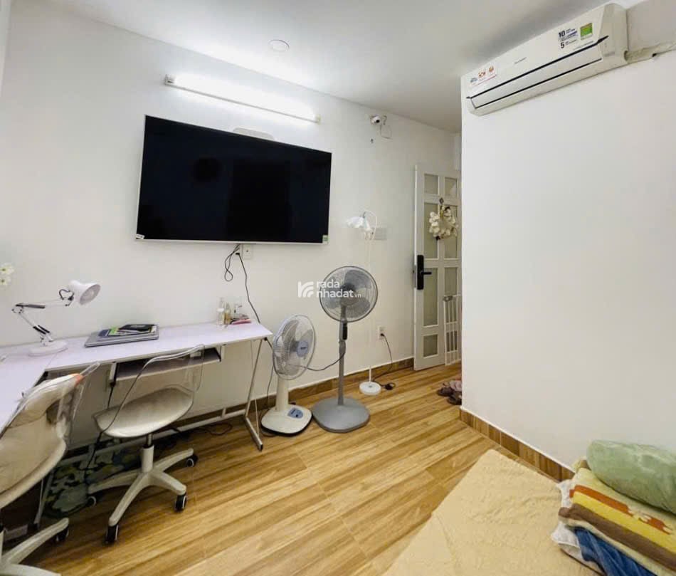 Nhà hẻm Lê Văn Sỹ - QUẬN 3 - 4 x 10 m - 4 Tầng - 5.5 tỷ