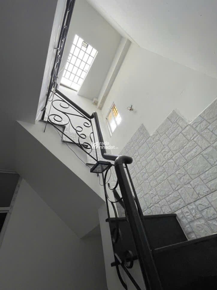 Nhà hẻm Lê Văn Sỹ - QUẬN 3 - 4 x 10 m - 4 Tầng - 5.5 tỷ