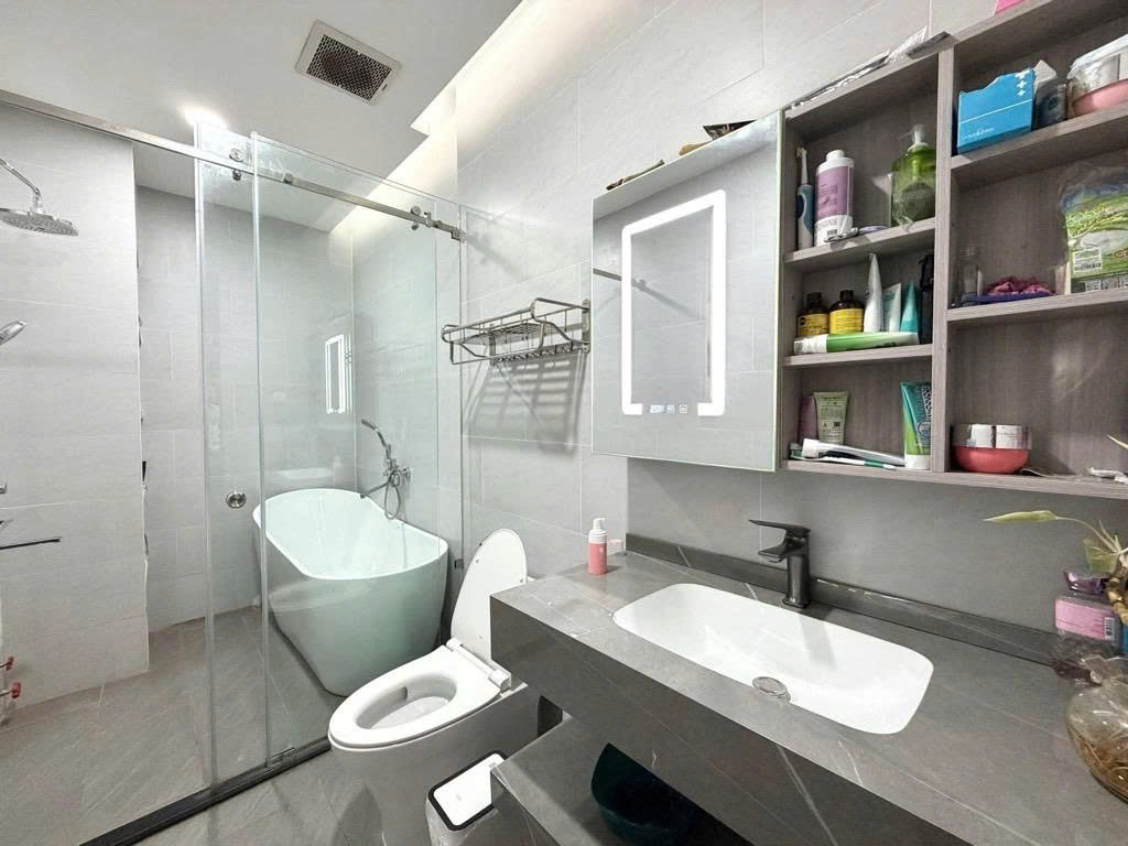 TOÀ NHÀ CHDV 8 TẦNG - P5 BÌNH THẠNH - HẺM XE TẢI  - THU NHẬP 100 TRIỆU /THÁNG - 117M2  - 23.95 TỶ 