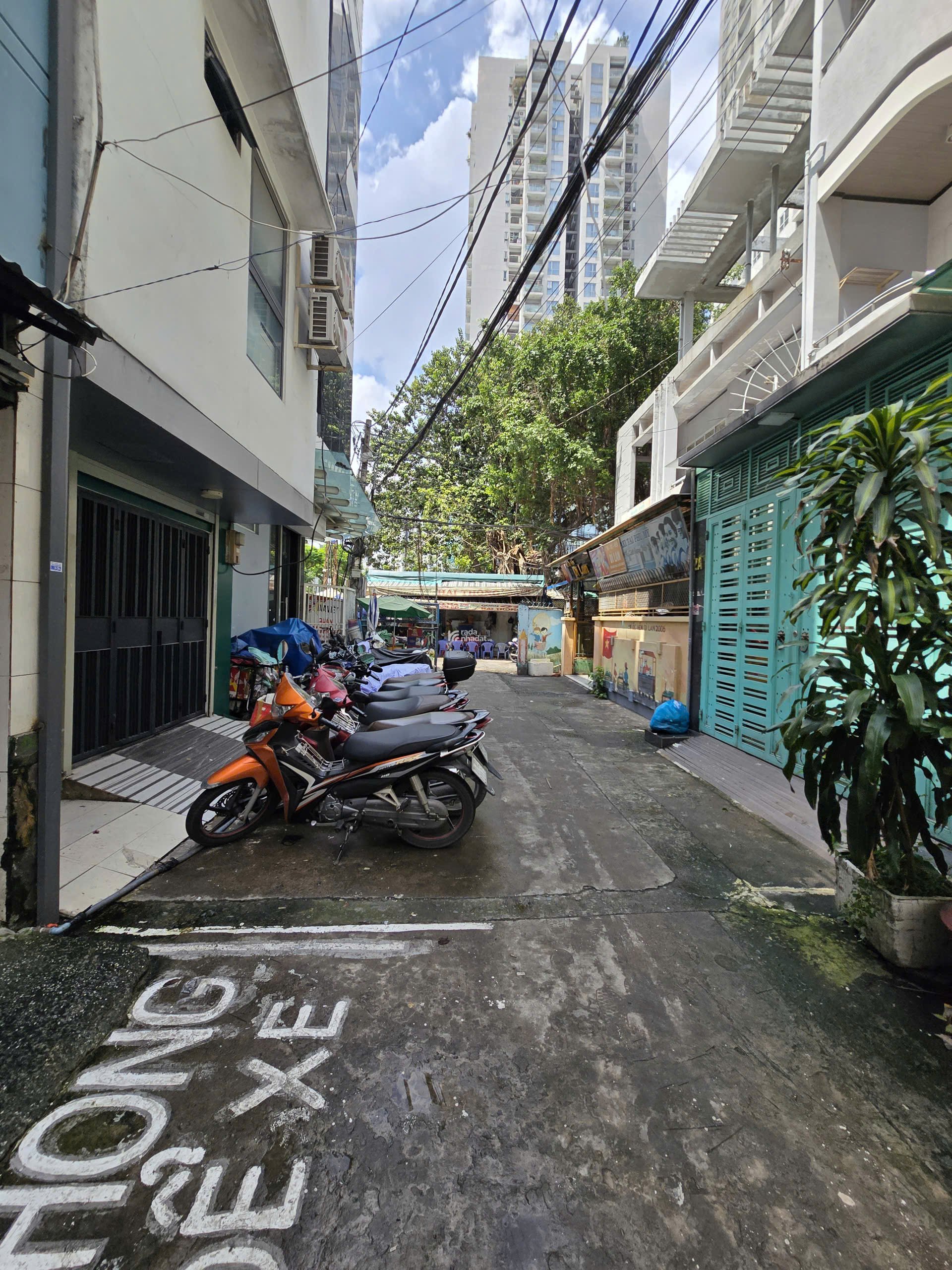 BÁN NHÀ 4 TẦNG KHU CƯ XÁ ĐỒNG TIẾN - GIÁ 17 TỶ   