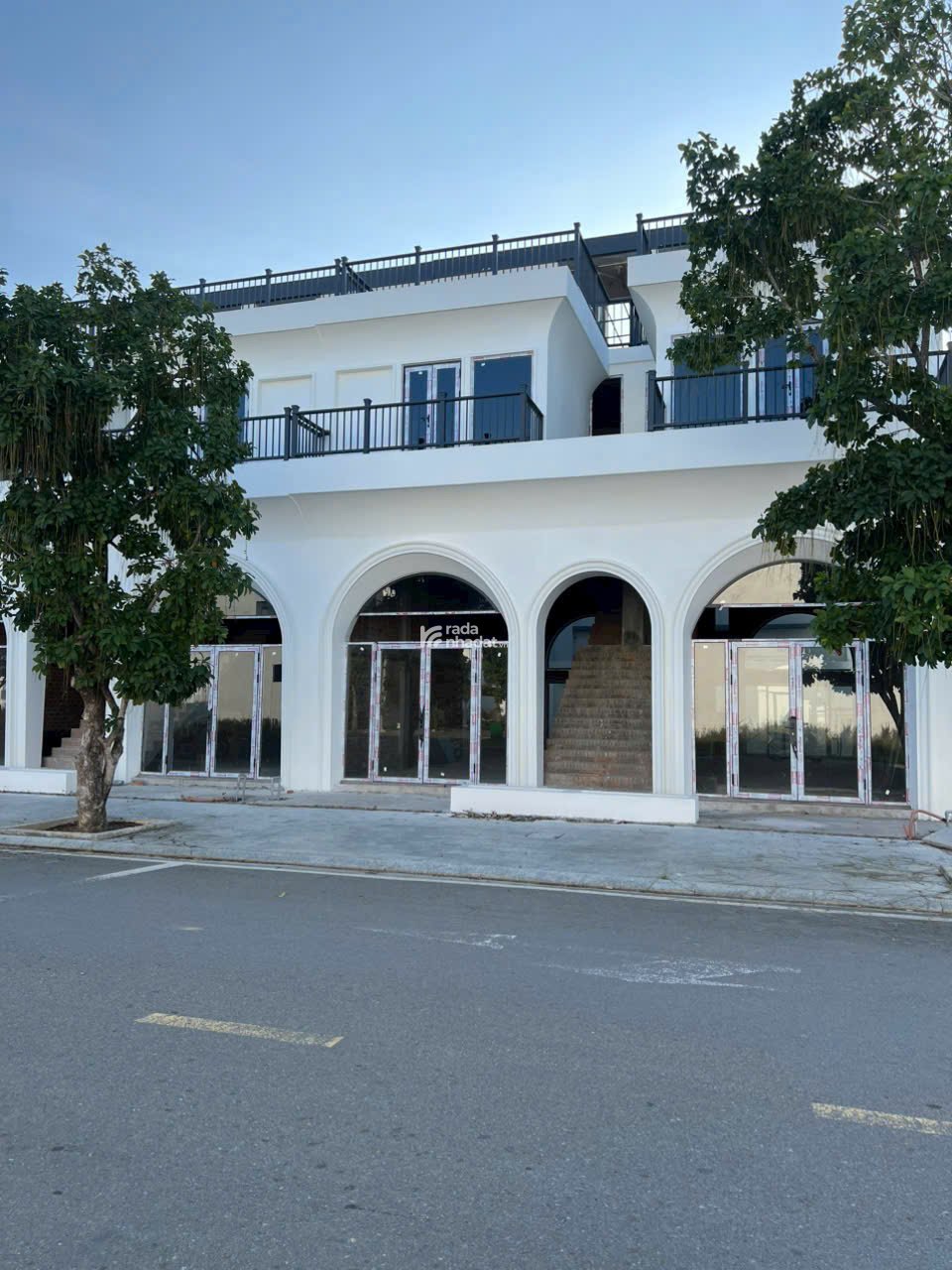  NHÀ PHỐ 4 TẦNG TRUNG TÂM NHA TRANG SÁT BÊN CHARMORACITY GIÁ CHỈ TỪ 70 TRIỆU/M2