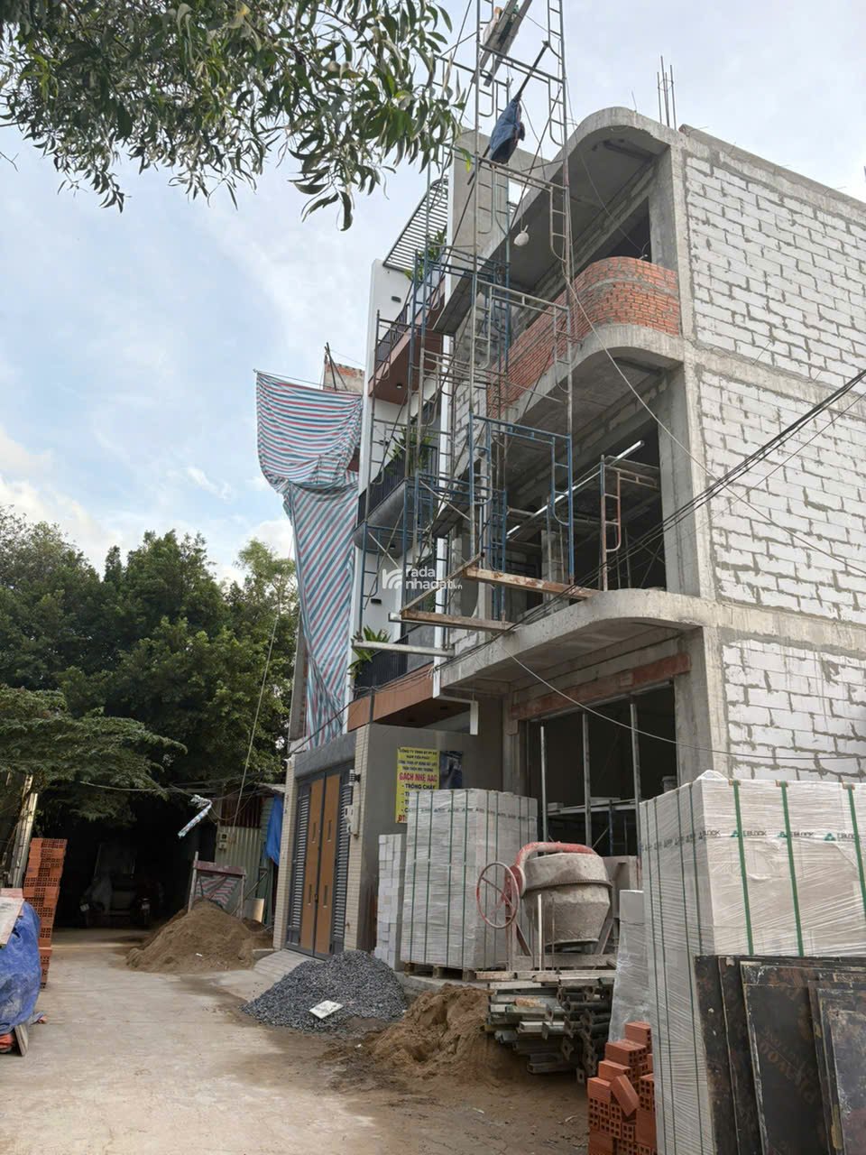 Bán lô đất vuông vức hẻm xe hơi, đường 24 Linh Đông. 53m2. Giá 4,25 tỷ (thương lượng)