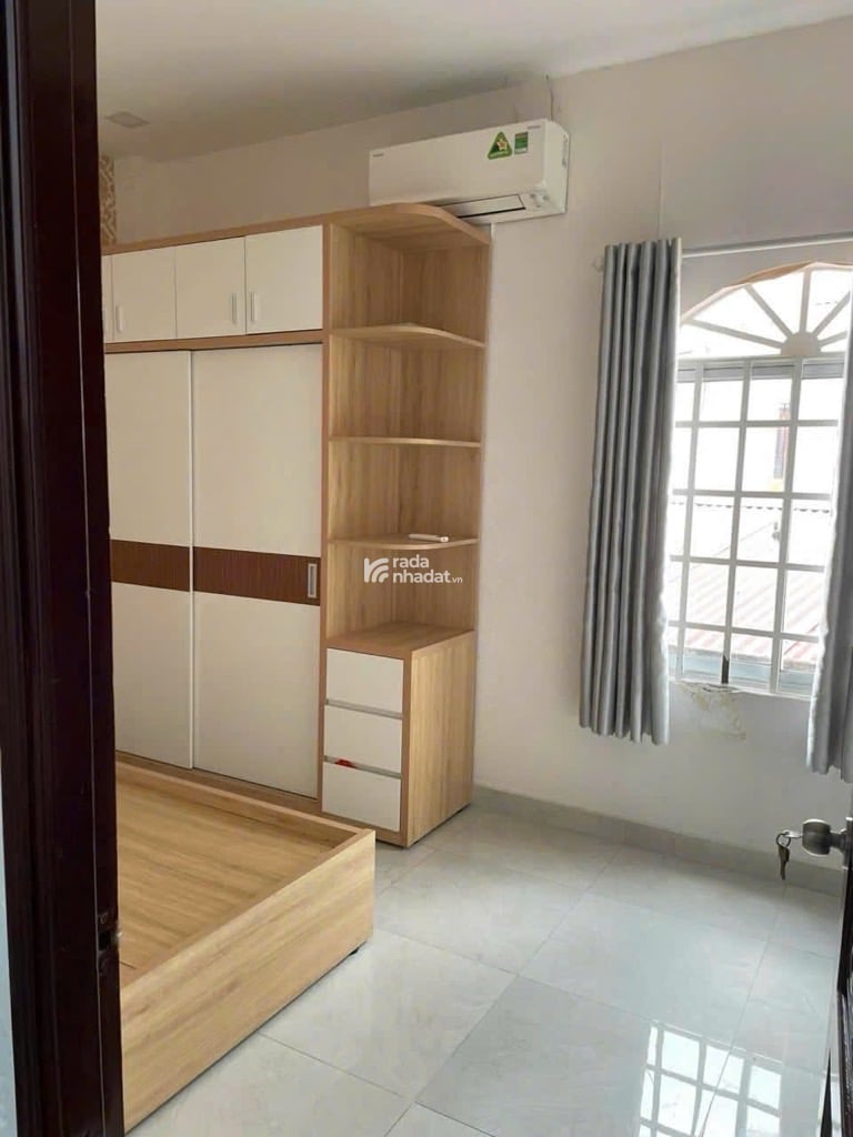 KHU HIẾM NHÀ BÁN- Ô TÔ 7 chỗ đổ cổng - 50m2 - 4 Tầng -  Dân trí cao -Phan văn Trị - Mai Xuân Thưởng