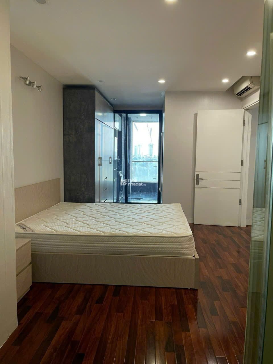 Bán nhanh căn 145m2 dự án Comatce Tower Ngụy Như Kontum giá 50tr/m2