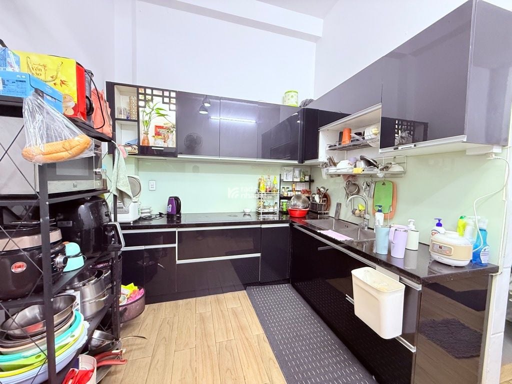 BÁN NHÀ Tây Thạnh -Tân Phú  DT  44M2 . 4 TẦNG . 4 11    GIÁ  6.4tỷ TL