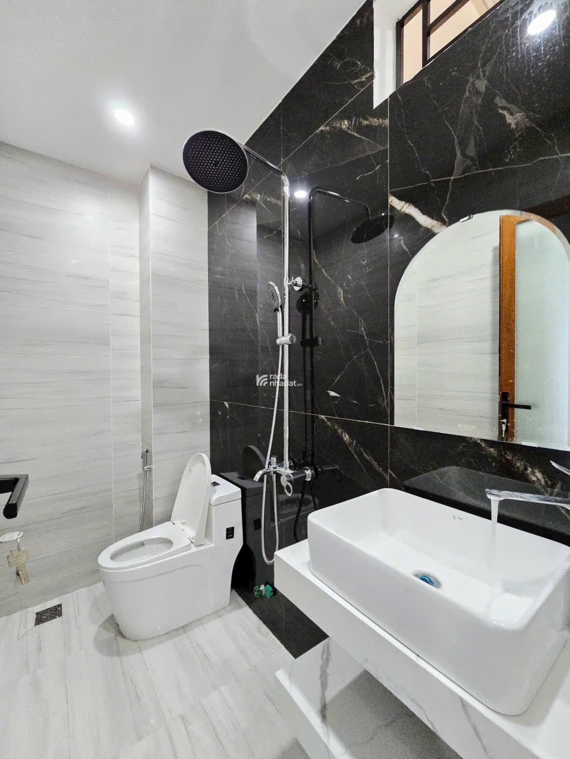 Chủ Cần Bán Gấp - 1 Trệt 2 Lầu - Thủ Dầu Một - Khu Phố An Ninh
