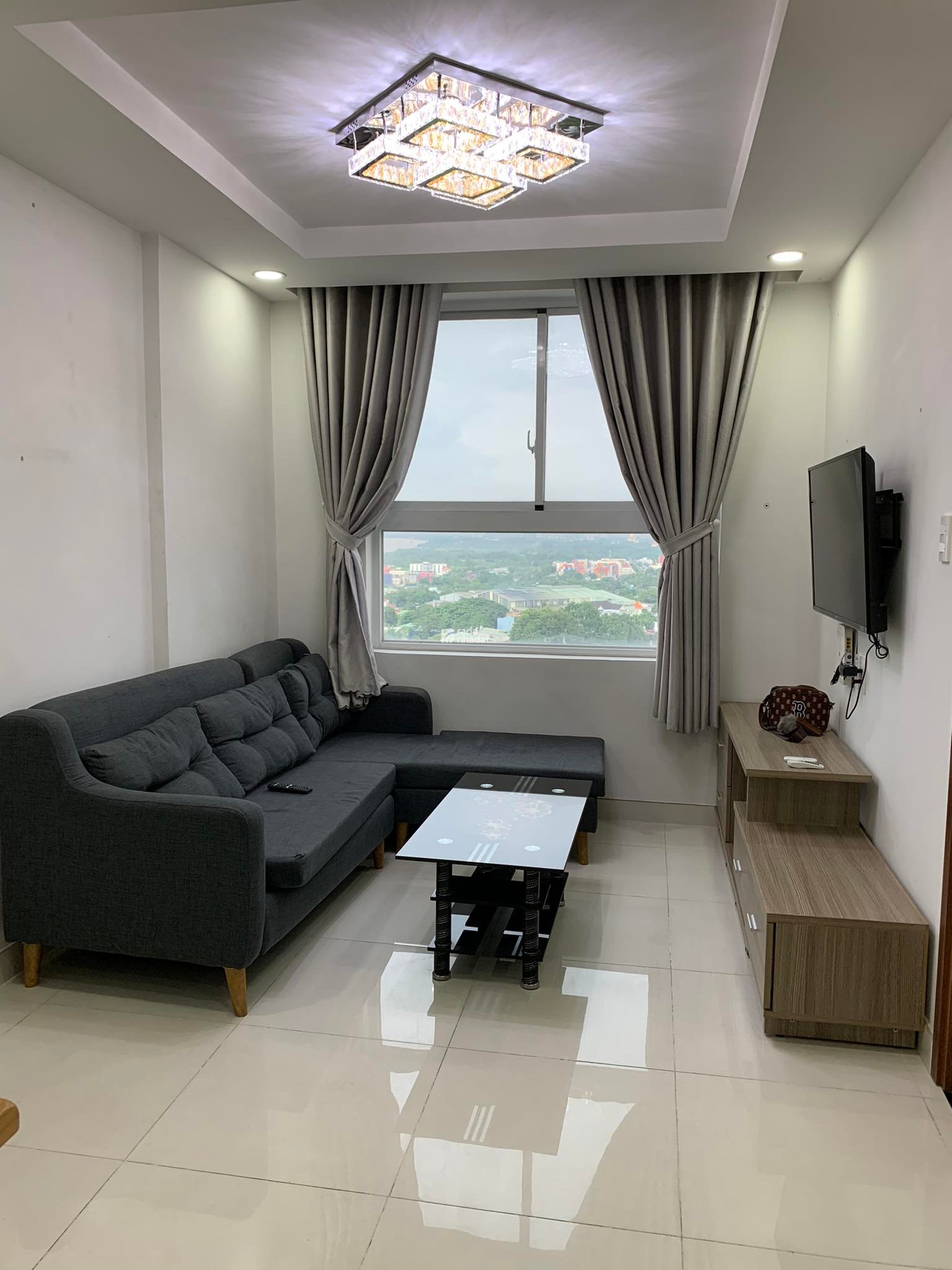 Cần cho thuê căn 2PN chung cư Samsora ngay Cầu Đồng Nai giá 5tr có NT