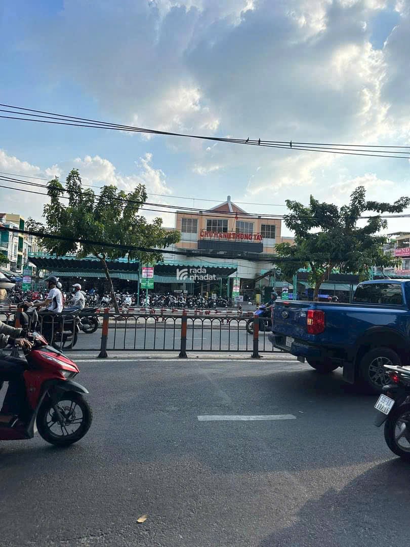 CHDV mặt tiền đường 12m 98m2 (4x25) ngay chợ đêm 6 lầu TMáy 12 căn hộ TN60tr chỉ 16 tỷ  