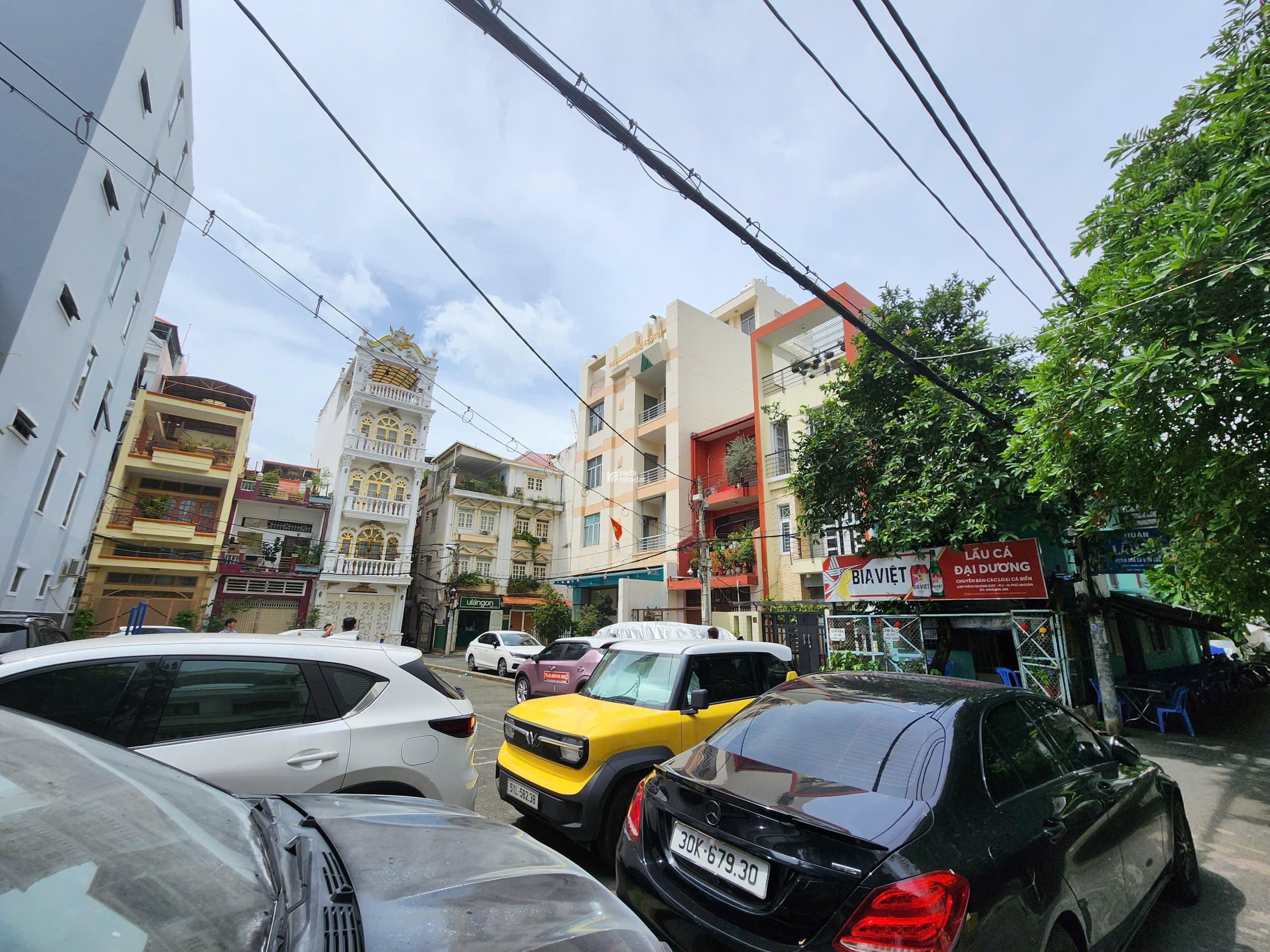 Bán nhà riêng 2 mặt hẻm xe hơi khu biệt thự số 3 Thích Quảng Đức, Phường 3, Phú Nhuận, 24 tỷ, 85m2.