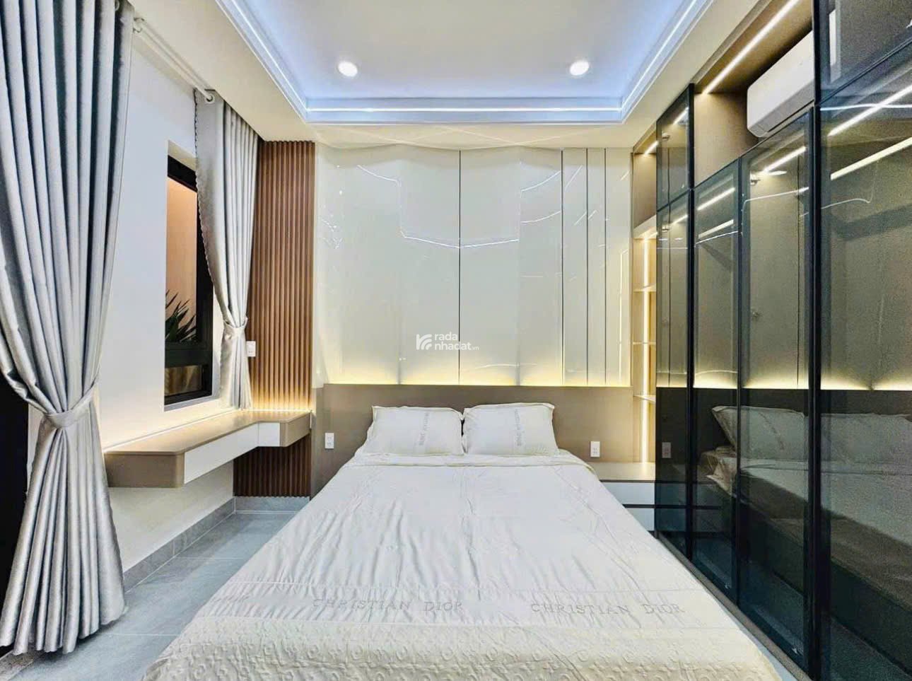 Đầu Tư Sinh Lời, Nhà 65m2,Giá 2.7 Tỷ , TP. Tân An