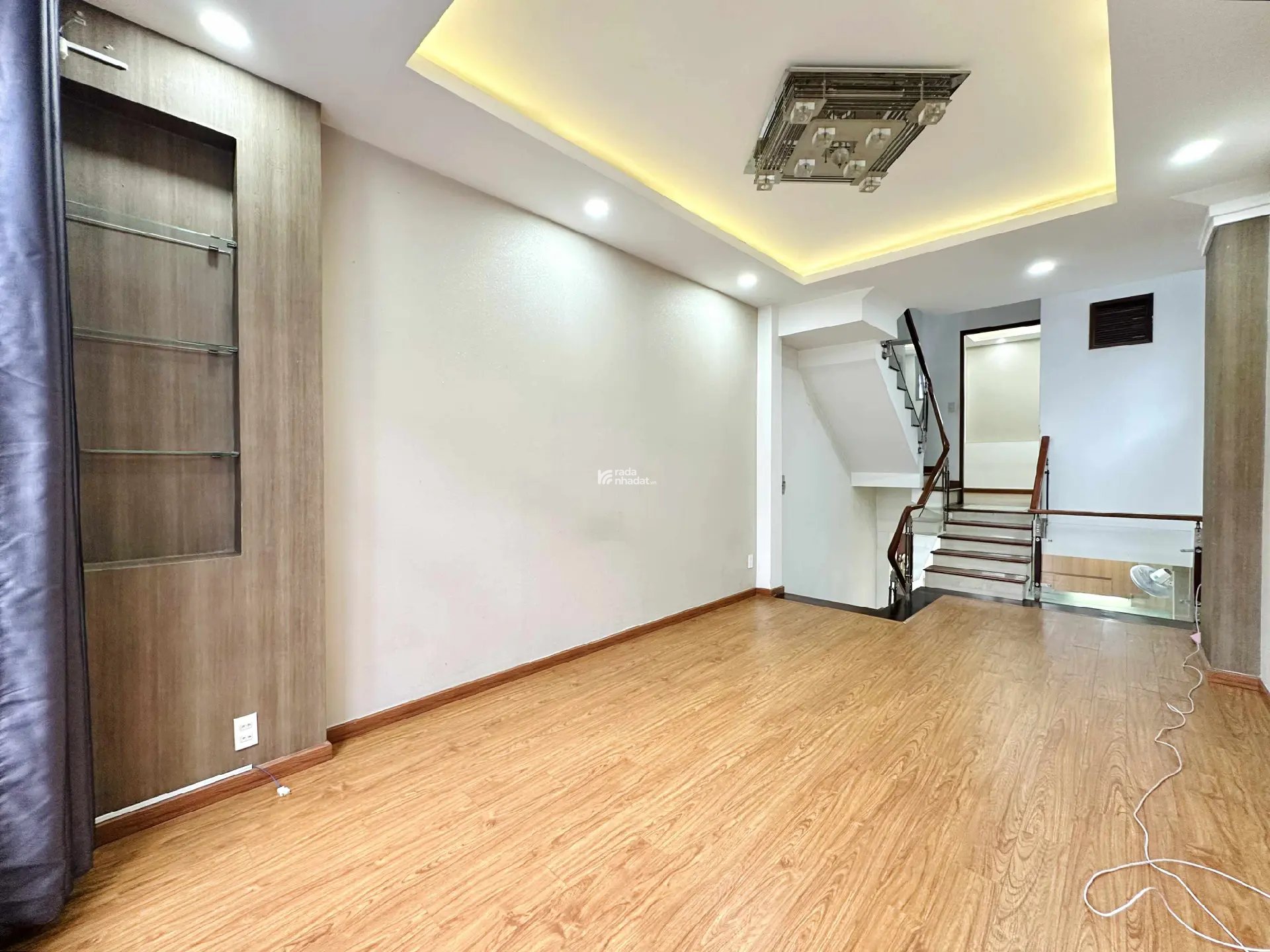 VỊ TRÍ SIÊU ĐẸP - HẺM OTO KINH DOANH ĐINH BỘ LĨNH - NHÀ 4 TẦNG 4PN - 7.8 TỶ