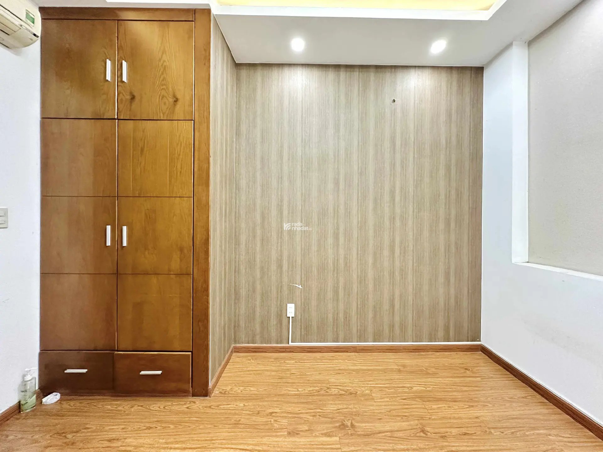 VỊ TRÍ SIÊU ĐẸP - HẺM OTO KINH DOANH ĐINH BỘ LĨNH - NHÀ 4 TẦNG 4PN - 7.8 TỶ
