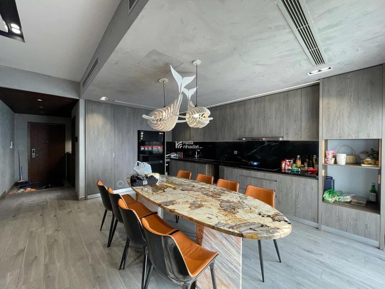 Bán CHCH tòa 170 Đê La Thành, DT 160m - 3PN2WC. Giá Hơn 8 tỷ