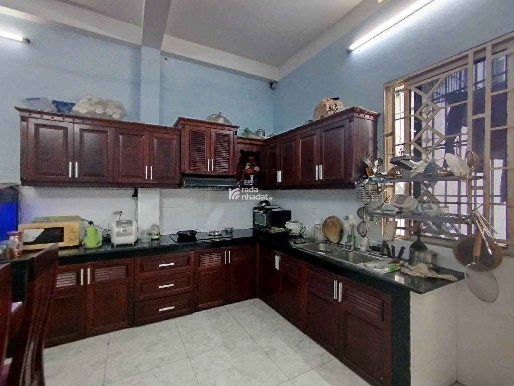 Bán nhà hẻm thông Lê Thị Hồng ngang 4.5m 86m2 3 lầu vừa ở vừa KD ngay chợ CC chỉ 14 tỷ.