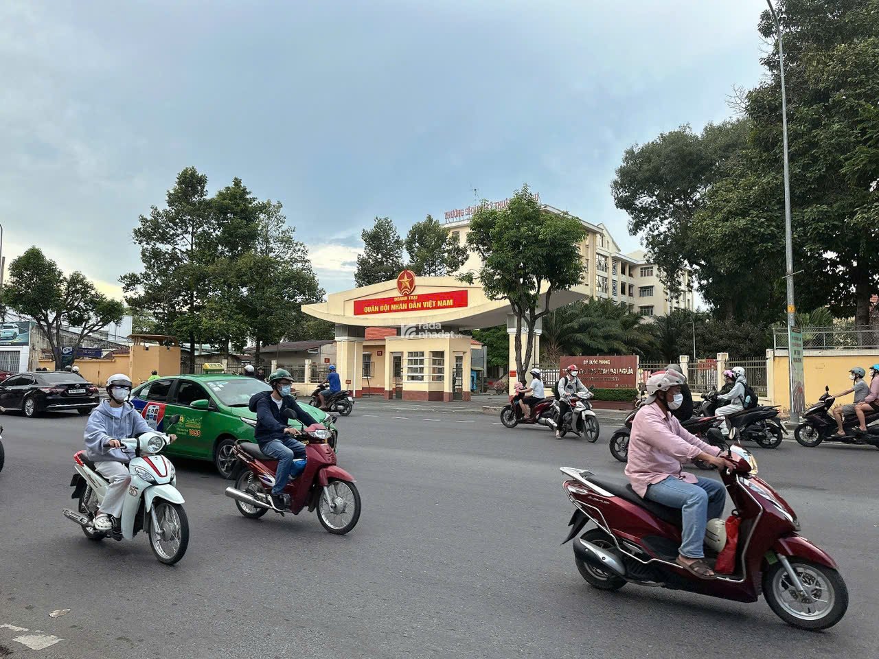 Bán nhà hẻm thông Lê Thị Hồng ngang 4.5m 86m2 3 lầu vừa ở vừa KD ngay chợ CC chỉ 14 tỷ.