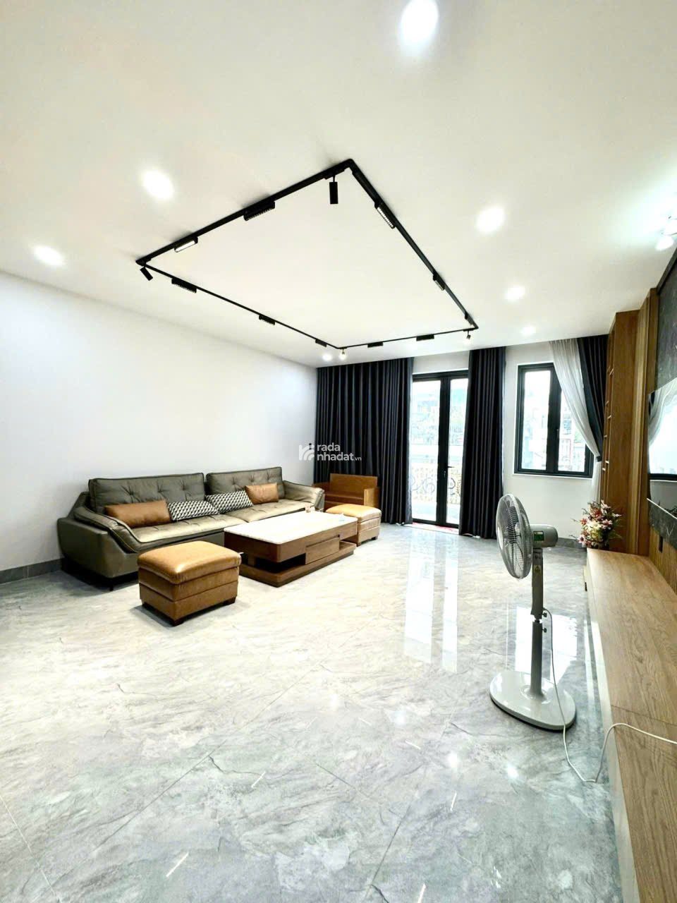 NHÀ ĐẸP 5 TẦNG H8M GẦN KHU VIP BÀU CÁT CÓ THANG MÁY CHỈ 22 TỶ