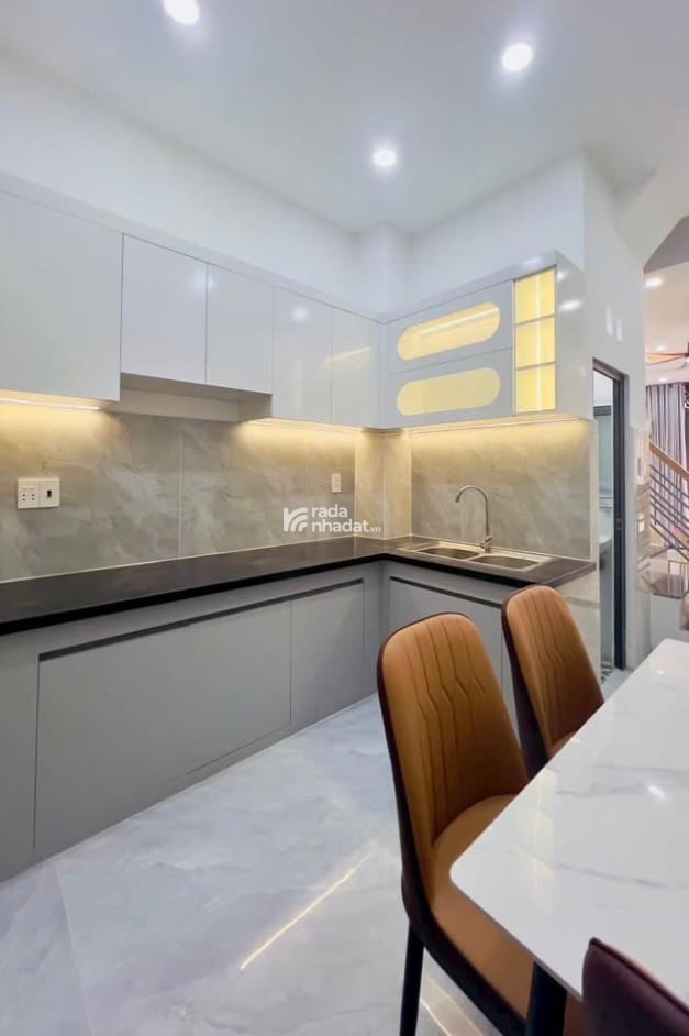 Nóng hổi , Bán nhà 2phòng ngủ , 36m2 đường Nguyễn Thái Sơn Gò Vấp  - Sổ hồng riêng