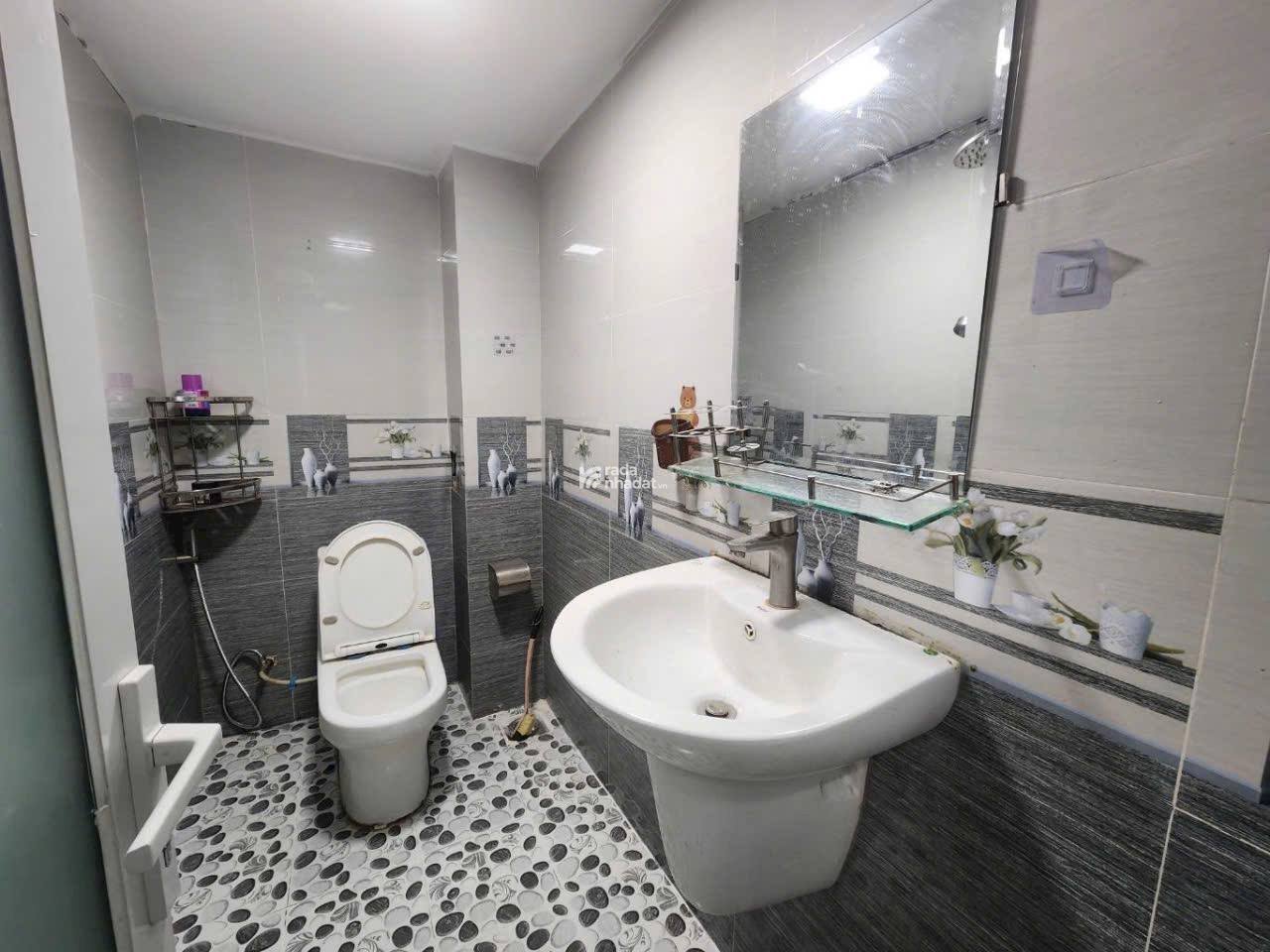 NHÀ 2 TẦNG BTCT - HẺM OTO NGỦ TRONG NHÀ - 45M2 - HOÀN CÔNG ĐỦ 