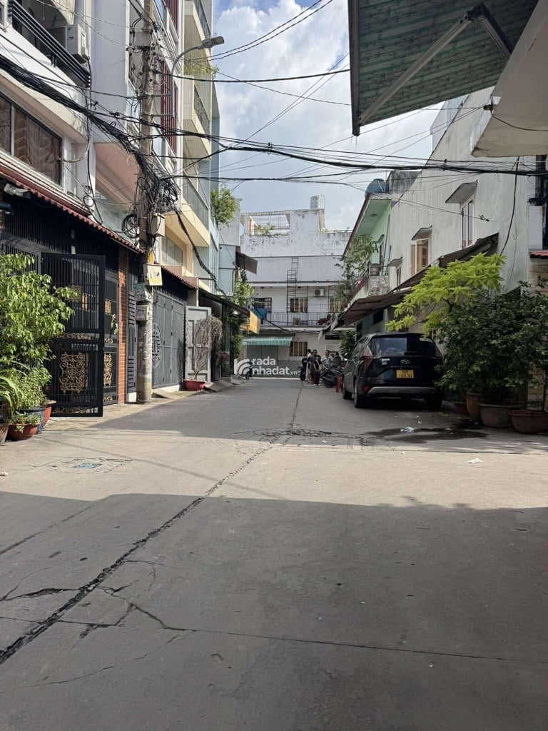 BÁN NHÀ 4 TẦNG, 4 x 16, XE HƠI NGỦ TRONG NHÀ, LẠC LONG QUÂN, QUẬN 11, CHỈ 13 TỶ