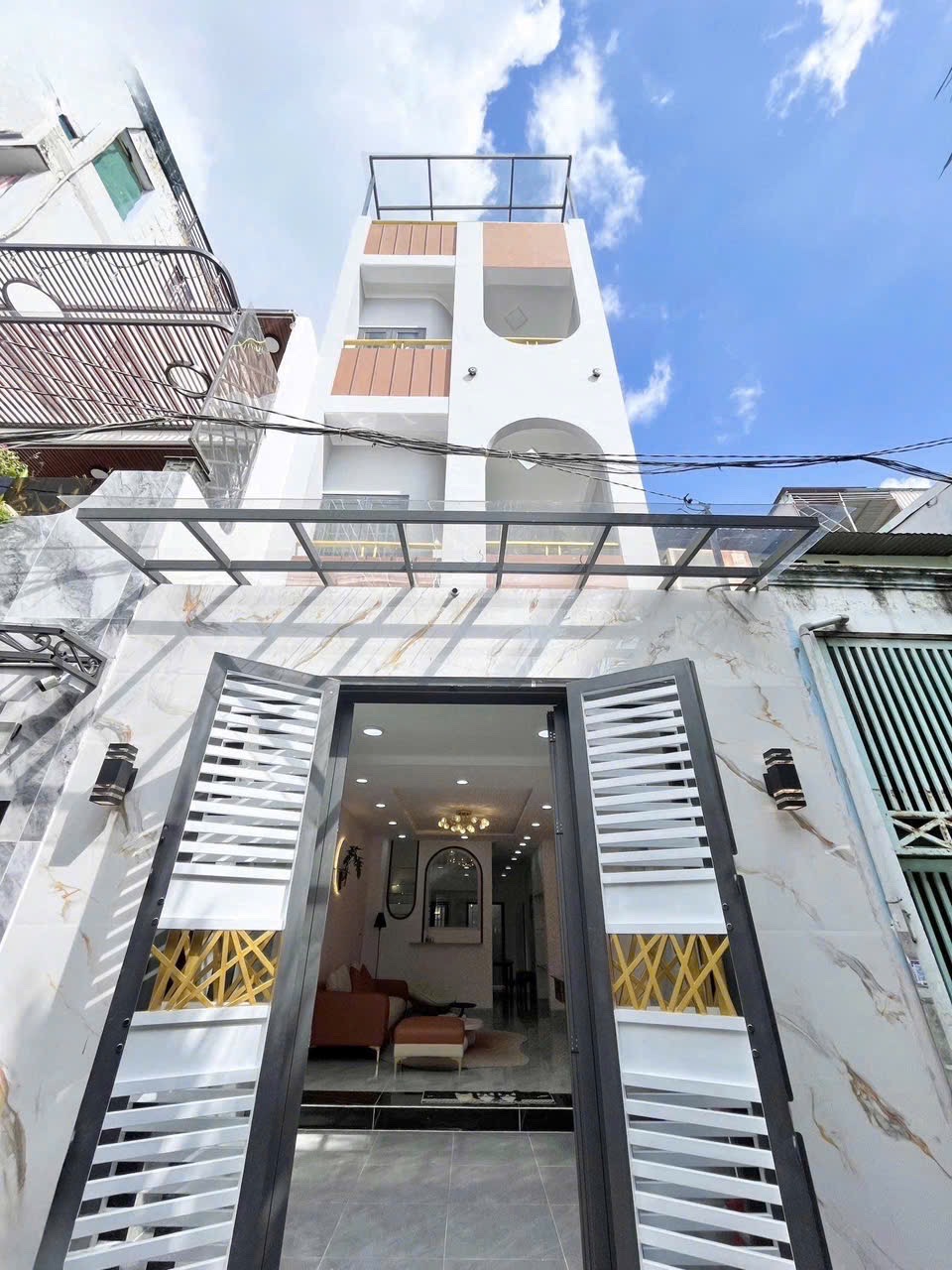 VỀ QUÊ Ở BÁN Nhà giá TỐT Đường Nguyễn Huy Lượng Quận Bình Thạnh giá 4tỷ250  DT 42,m2 Phường 14 Quận