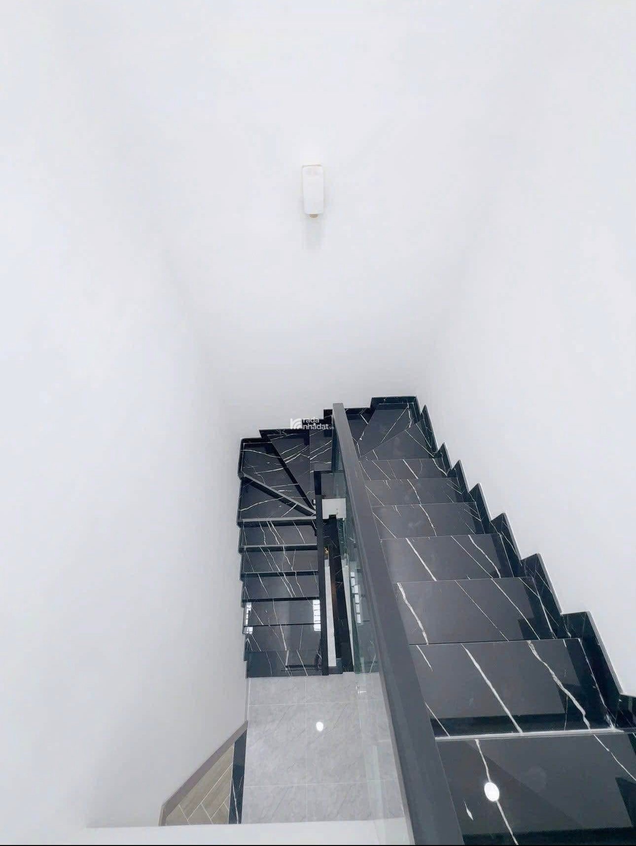 Hạ giá bán gấp nhà 3 PN , 2TỶ750 Trần Văn Thành P8 Q8 - Sổ hồng riêng