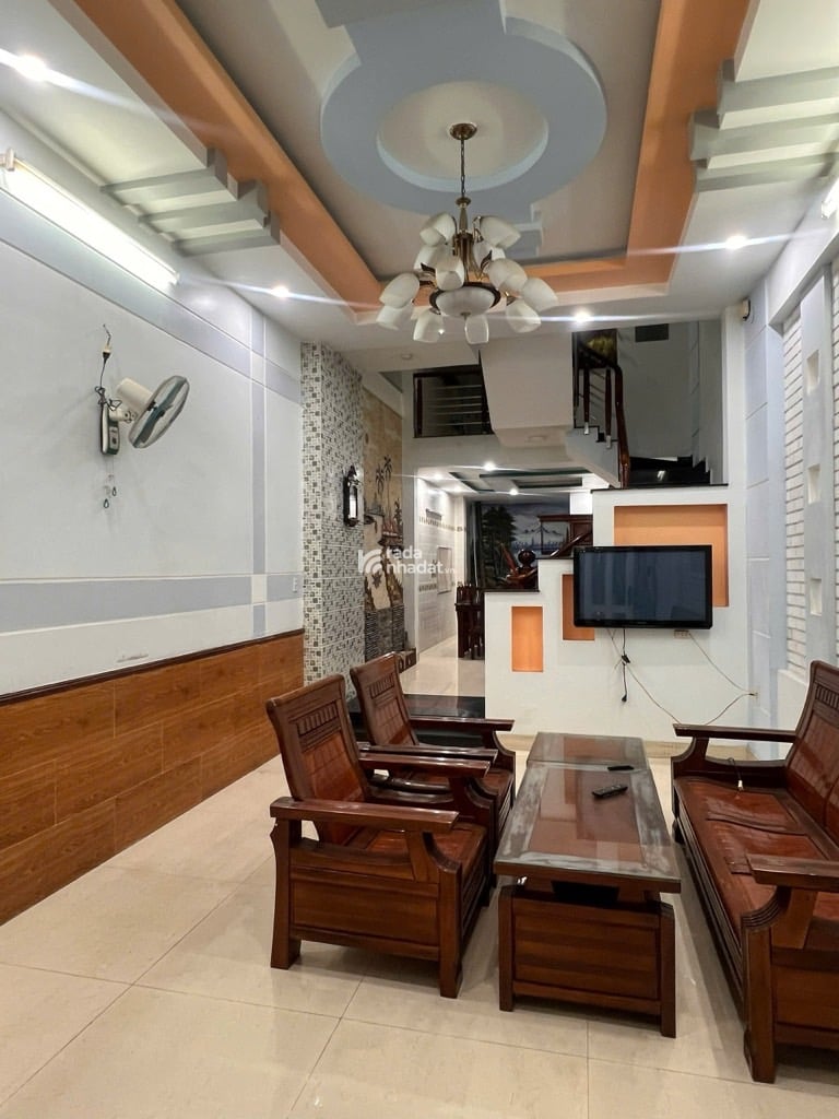 Bán nhà khu VIP toàn 6 tầng, 4x18m, ôtô tới sân, Ngay CV Làng Hoa Gò Vấp, 11.x tỷ