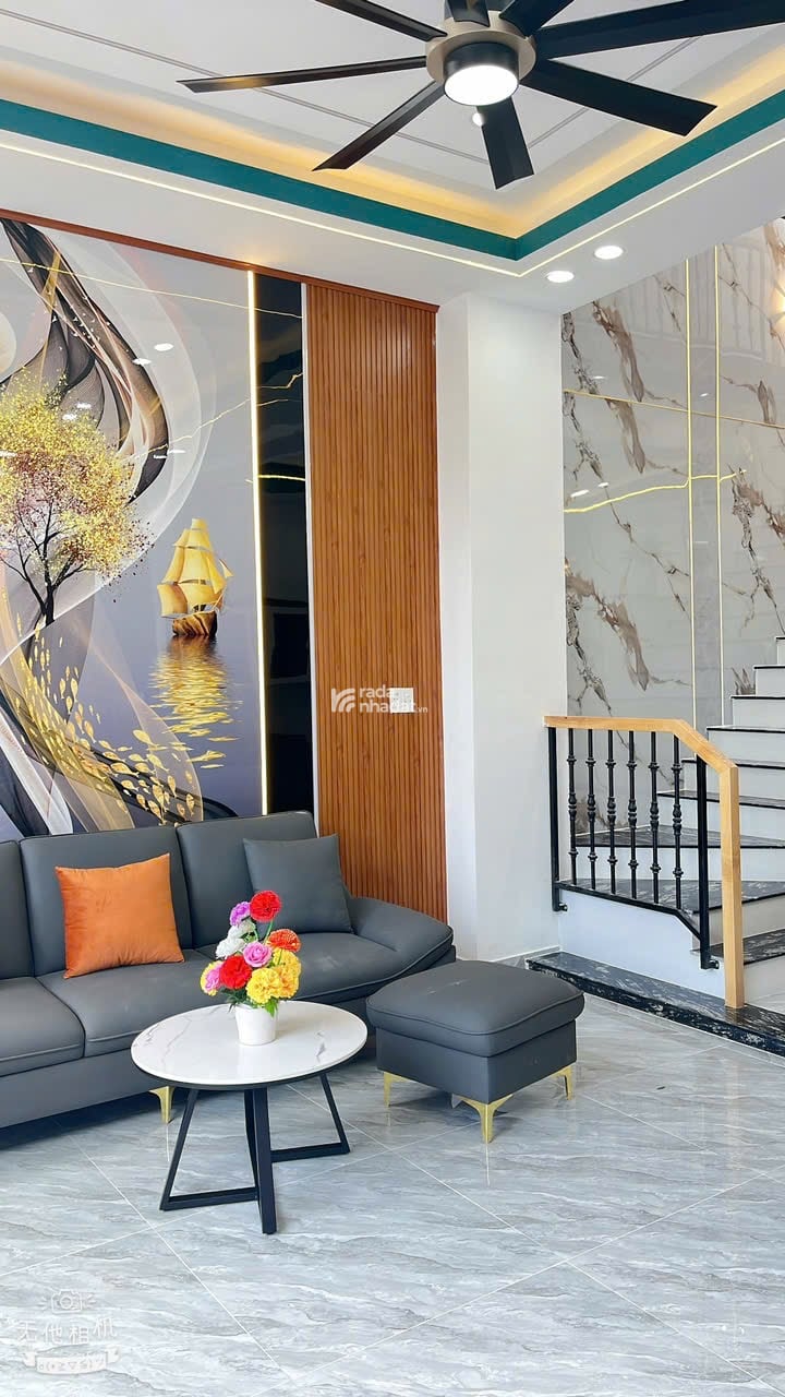 Chủ cần bán căng nhà mới 100% ở bến lức long luôn ạ 