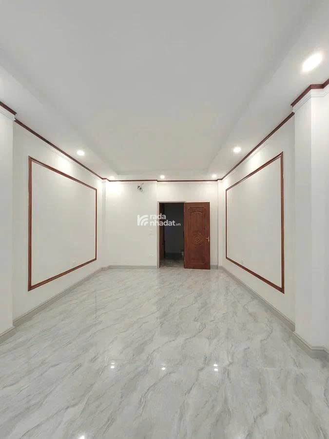 Bán nhà phân lô Khúc Thừa Dụ vỉa hè  ô tô đỗ cửa, gara, thang máy   DT: 50m2 x 7tầng, mt 4,2m